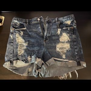 American Eagle size 14 stretch distressed Mom Shorts